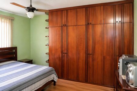 Casa à venda com 4 quartos, 280m² em Santa Monica, Belo Horizonte