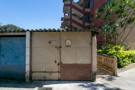 Apartamento à venda com 45m², 2 quartos e 1 vaga Apartamento à venda com 45m², 2 quartos e 1 vagaGaragem