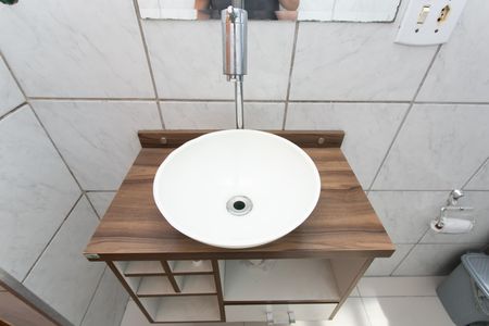 Apartamento à venda com 45m², 2 quartos e 1 vaga Apartamento à venda com 45m², 2 quartos e 1 vagaBanheiro