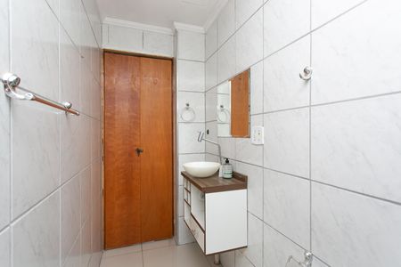 Apartamento à venda com 45m², 2 quartos e 1 vaga Apartamento à venda com 45m², 2 quartos e 1 vagaBanheiro