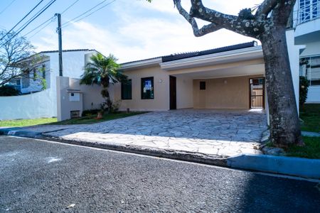 Casa de condomínio para alugar com 137m², 3 quartos e 4 vagas Casa de condomínio para alugar com 137m², 3 quartos e 4 vagasFachada