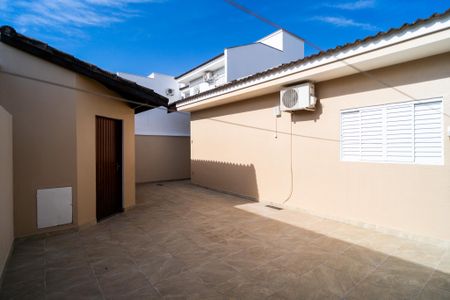 Casa de condomínio para alugar com 137m², 3 quartos e 4 vagas Casa de condomínio para alugar com 137m², 3 quartos e 4 vagasQuintal