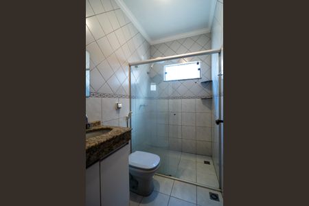 Casa de condomínio para alugar com 137m², 3 quartos e 4 vagas Casa de condomínio para alugar com 137m², 3 quartos e 4 vagasBanheiro da Suíte
