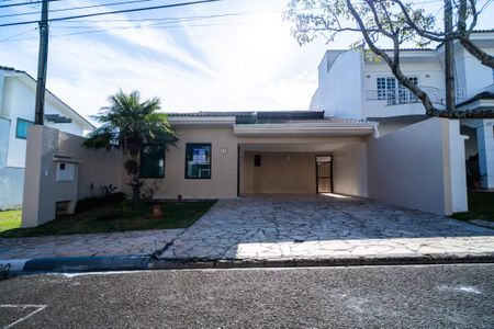 Casa de condomínio para alugar com 137m², 3 quartos e 4 vagas Casa de condomínio para alugar com 137m², 3 quartos e 4 vagasFachada