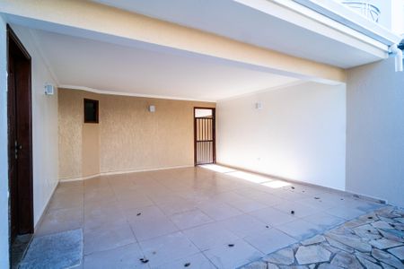 Casa de condomínio para alugar com 137m², 3 quartos e 4 vagas Casa de condomínio para alugar com 137m², 3 quartos e 4 vagasGaragem