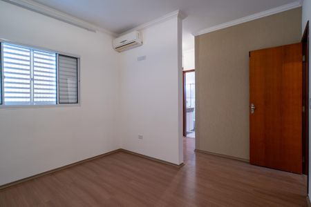 Casa de condomínio para alugar com 137m², 3 quartos e 4 vagas Casa de condomínio para alugar com 137m², 3 quartos e 4 vagasSuíte