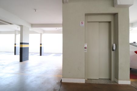 Apartamento para alugar com 60m², 2 quartos e 1 vagaElevador