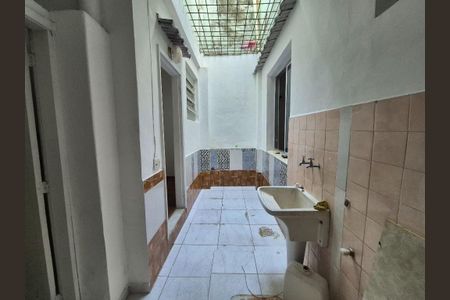 Casa à venda com 105m², 2 quartos e 1 vaga