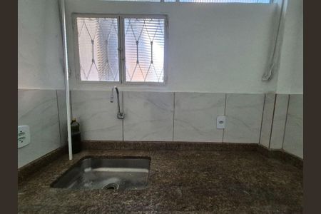 Casa à venda com 105m², 2 quartos e 1 vaga
