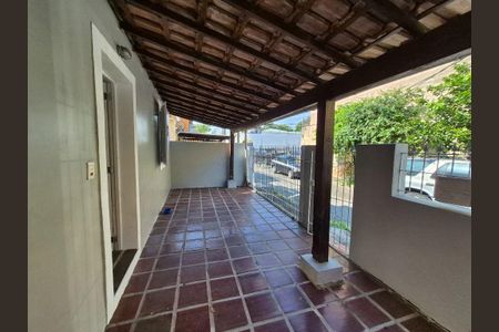 Casa à venda com 105m², 2 quartos e 1 vaga