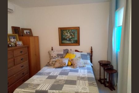 Casa à venda com 137m², 4 quartos e 2 vagas