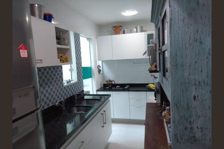Casa à venda com 137m², 4 quartos e 2 vagas