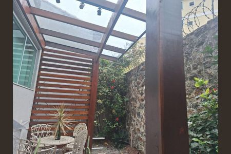 Casa à venda com 137m², 4 quartos e 2 vagas
