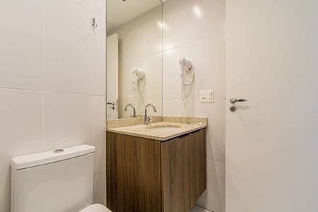 Banheiro de kitnet/studio à venda com 1 quarto, 26m² em Pompeia, São Paulo