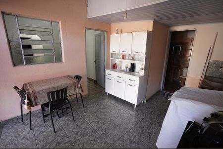 Casa à venda com 208m², 4 quartos e 6 vagas