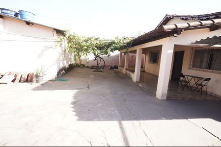 Casa à venda com 208m², 4 quartos e 6 vagas