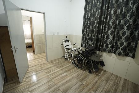 Casa à venda com 208m², 4 quartos e 6 vagas