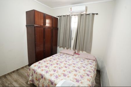 Casa à venda com 208m², 4 quartos e 6 vagas