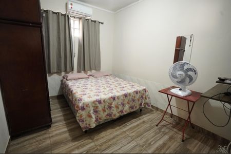 Casa à venda com 208m², 4 quartos e 6 vagas