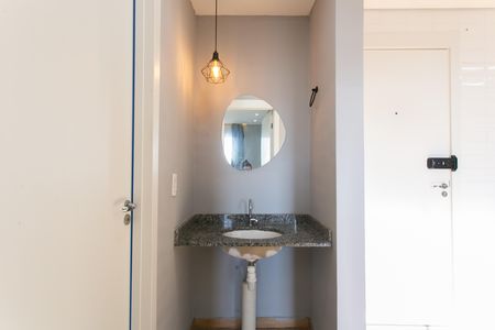 Apartamento para alugar com 34m², 2 quartos e sem vaga Apartamento para alugar com 34m², 2 quartos e sem vagaBanheiro / Lavatório