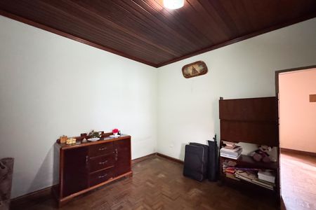 Casa à venda com 300m², 2 quartos e 2 vagas Casa à venda com 300m², 2 quartos e 2 vagasQuarto 2