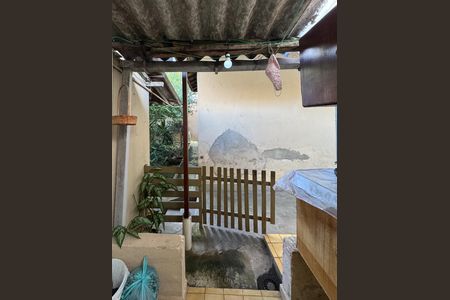 Casa à venda com 300m², 2 quartos e 2 vagas Casa à venda com 300m², 2 quartos e 2 vagasÁrea de Serviço
