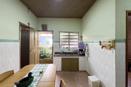 Casa à venda com 300m², 2 quartos e 2 vagas Casa à venda com 300m², 2 quartos e 2 vagasCozinha