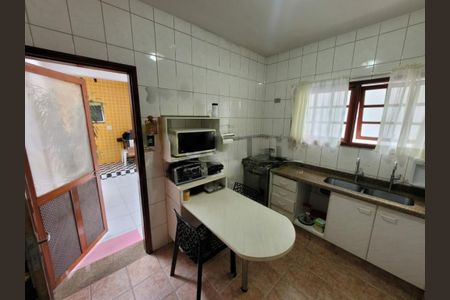 Casa à venda com 280m², 3 quartos e 2 vagas