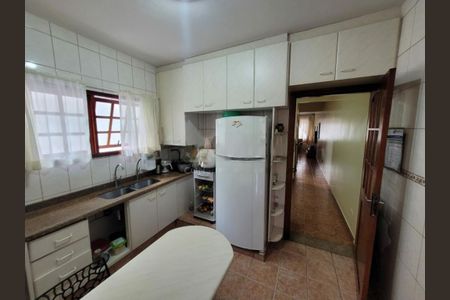 Casa à venda com 280m², 3 quartos e 2 vagas