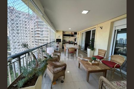Apartamento à venda com 4 quartos, 146m² em Vila Sofia, São Paulo