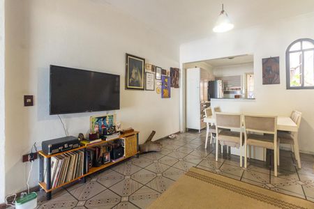 Casa para alugar com 80m², 2 quartos e 1 vagaSala