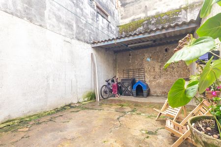 Casa para alugar com 80m², 2 quartos e 1 vagaÁrea de Serviço e Quintal