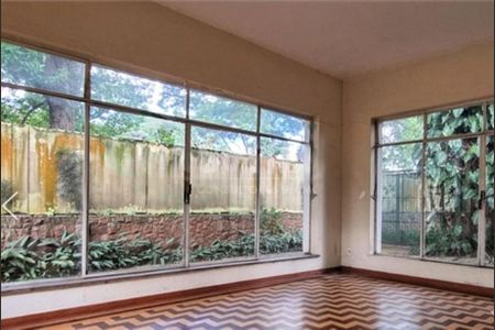 Casa à venda com 401m², 4 quartos e 6 vagas