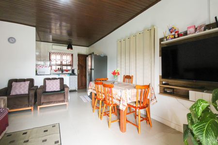 Sala de casa à venda com 2 quartos, 80m² em Harmonia, Canoas
