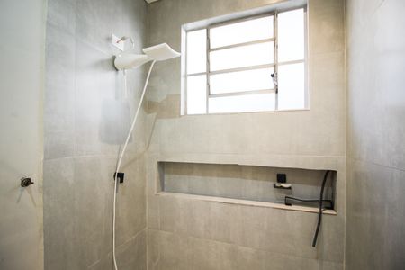 Casa à venda com 138m², 2 quartos e 2 vagas Casa à venda com 138m², 2 quartos e 2 vagasBanheiro