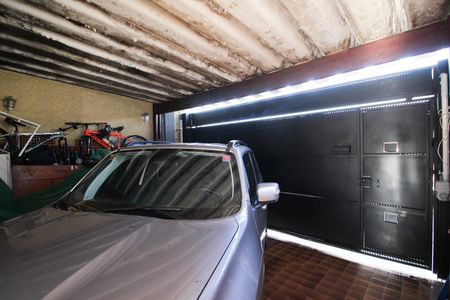 Garagem de casa à venda com 2 quartos, 138m² em Indianópolis, São Paulo