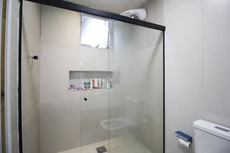 Casa à venda com 138m², 2 quartos e 2 vagas Casa à venda com 138m², 2 quartos e 2 vagasBanheiro