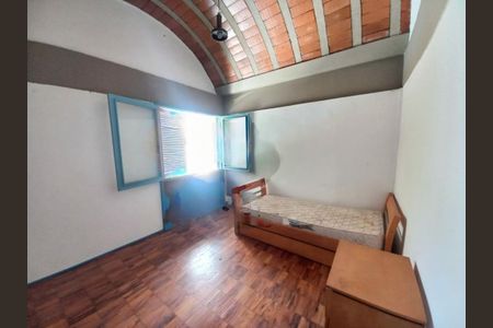 Casa à venda com 157m², 3 quartos e 2 vagas