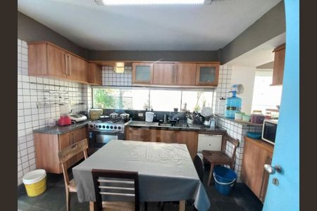 Casa à venda com 157m², 3 quartos e 2 vagas