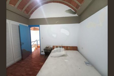 Casa à venda com 157m², 3 quartos e 2 vagas