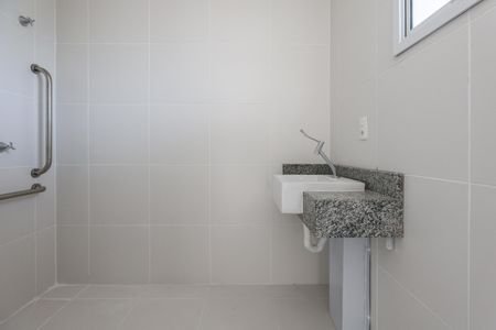 Banheiro de kitnet/studio à venda com 1 quarto, 44m² em Morumbi, São Paulo