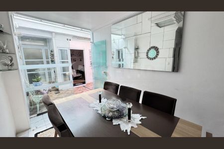 Casa à venda com 280m², 3 quartos e 2 vagas