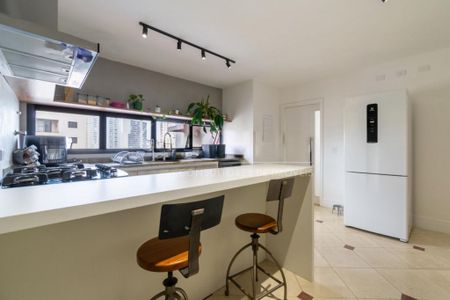Apartamento à venda com 216m², 4 quartos e 3 vagas