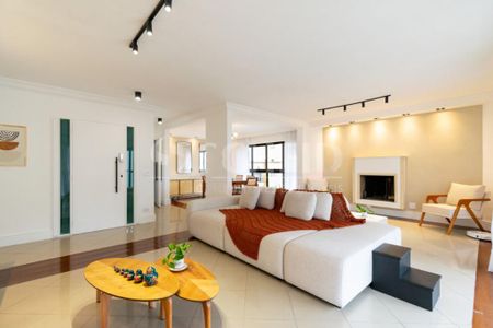 Apartamento à venda com 216m², 4 quartos e 3 vagas