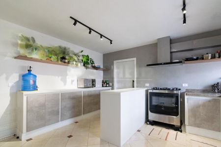 Apartamento à venda com 216m², 4 quartos e 3 vagas