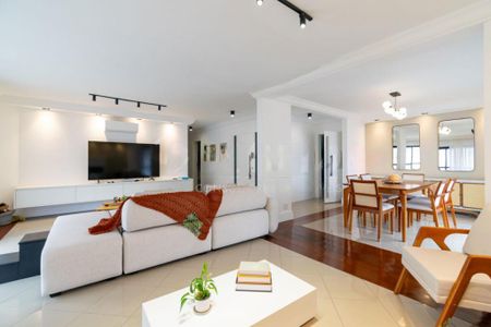 Apartamento à venda com 216m², 4 quartos e 3 vagas