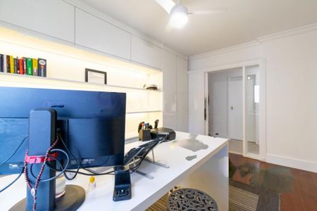 Apartamento à venda com 216m², 4 quartos e 3 vagas