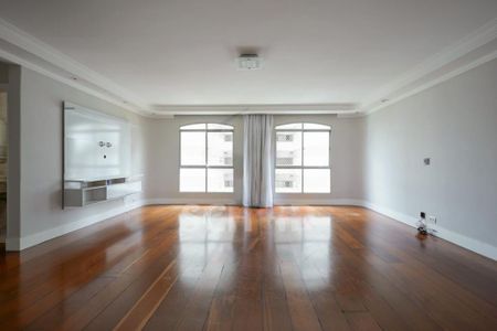 Apartamento à venda com 167m², 4 quartos e 2 vagas