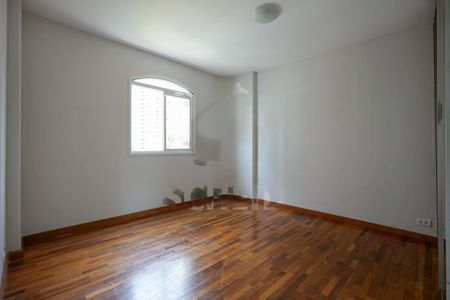 Apartamento à venda com 167m², 4 quartos e 2 vagas