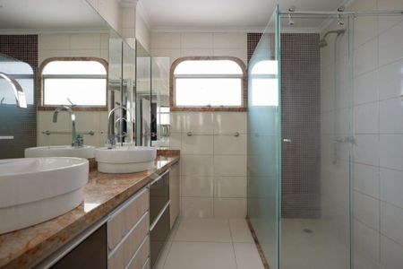 Apartamento à venda com 167m², 4 quartos e 2 vagas